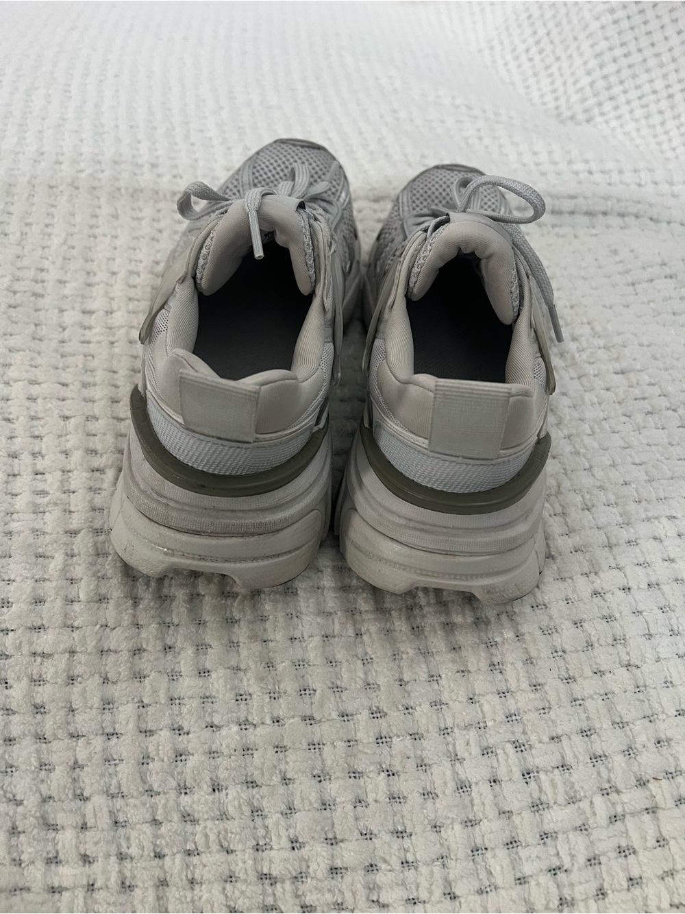 Nike Women’s V2K Run Shoes size 6 - Picture 9 of 11